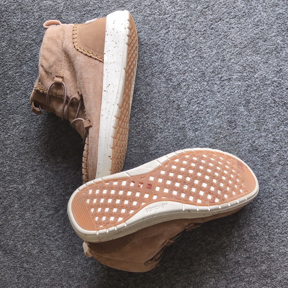 Hey Dude Women's Tan Boots Size 7 - Picture 6 of 6